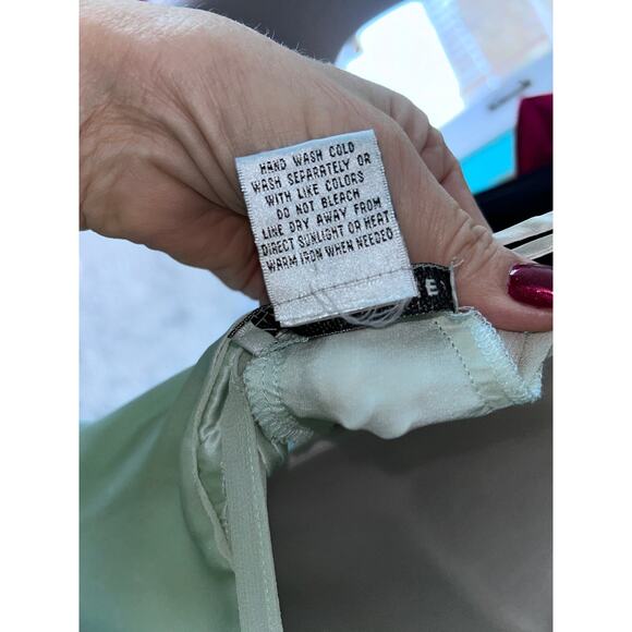 EUC Vintage Jillian Jones Light Green Bias Cut 100% Silk Nightgown fits a SMALL - Picture 11 of 12